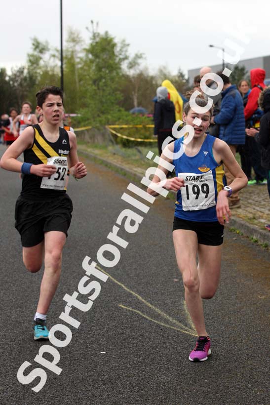 Boys and girls under-13s, Elswick Good Friday Road Races. Photo: David T. Hewitson/Sports for All Pics